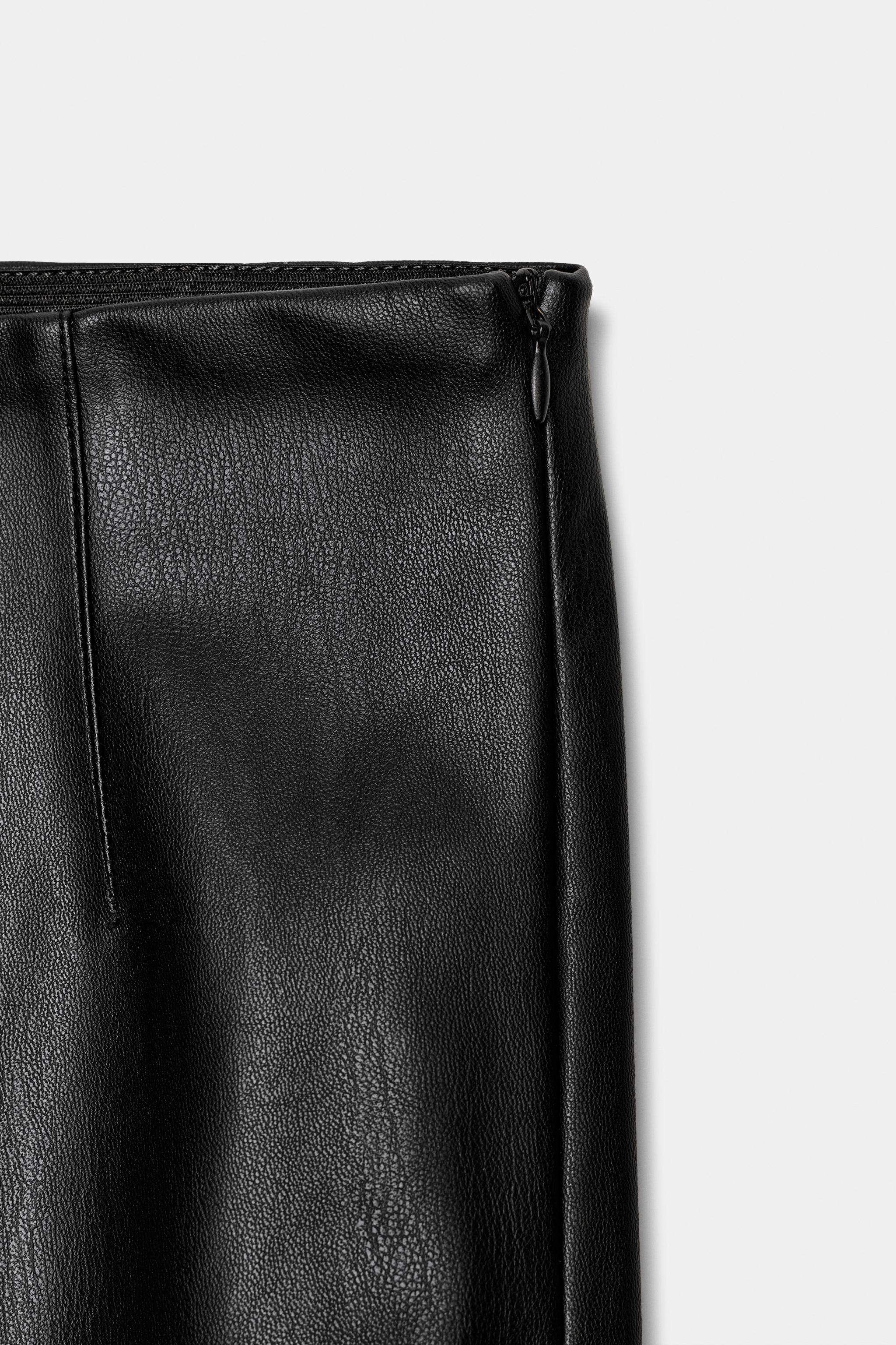 FAUX LEATHER HIGH-WAISTED LEGGINGS